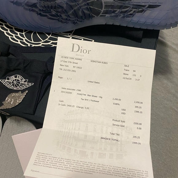 Air Dior Jordan 1s - Picture 3 of 10